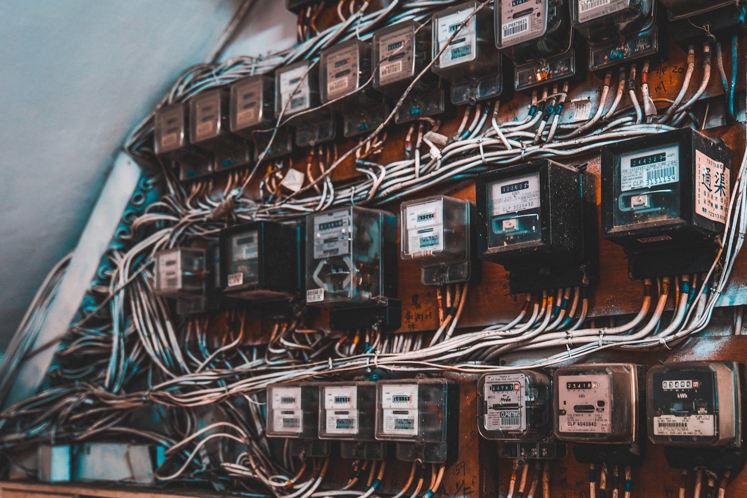 The Benefits of Hiring a Professional Electrician